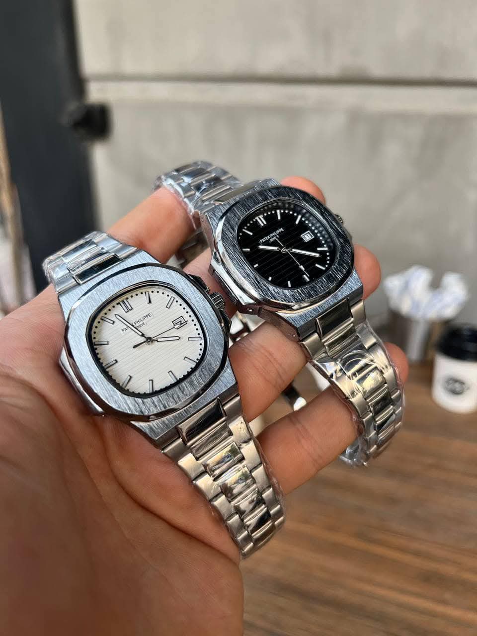 ساعة Patek Philippe_Date Display سيلفر ميناء اسود وابيض