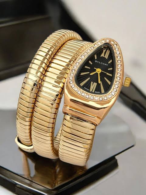 ساعه Bvlgari Serpenti Women’s تعبان حريمي مينا ابيض *اسود * جولد