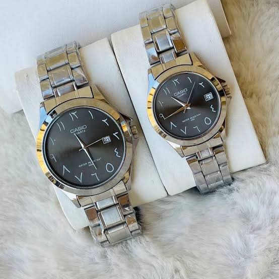 ساعتين casio Arabic Numerals Dial Couple watches اوستيك سليفر مينا اسود-ابيض