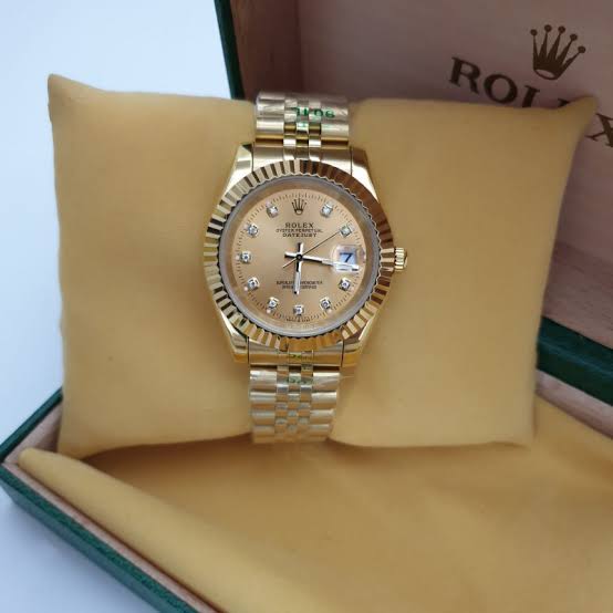 ساعة Rolex Lady Datejust شروط اوستيك جولد مينا جولد-أبيض-أسود