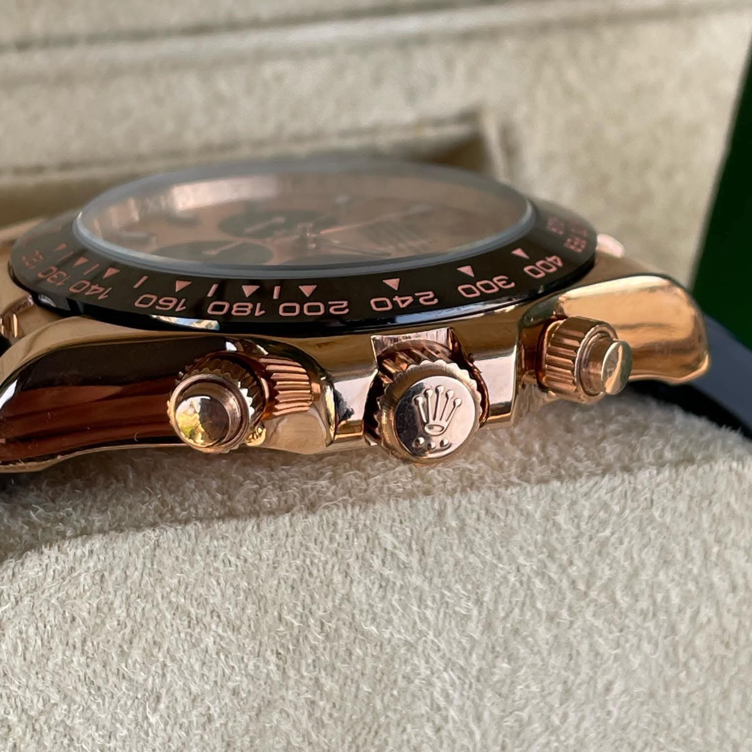 ساعة Rolex Daytona Rubber Strap عدادات شغالة ميناء سيلفر