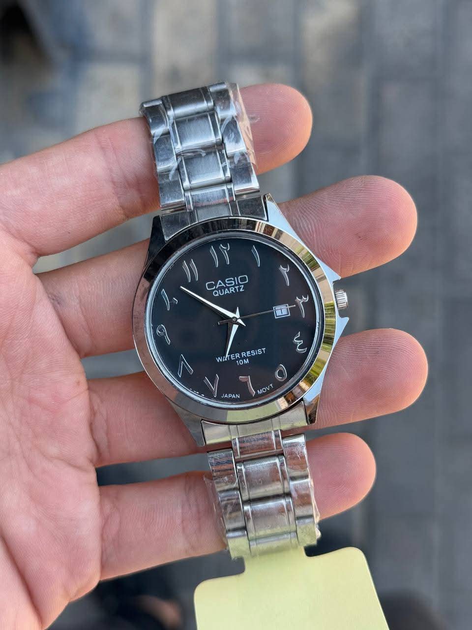 ساعة Casio Men’s Watch – Arabic Numerals  لون سيلفر_مطعم ميناء سيلفر _اسود_جولد
