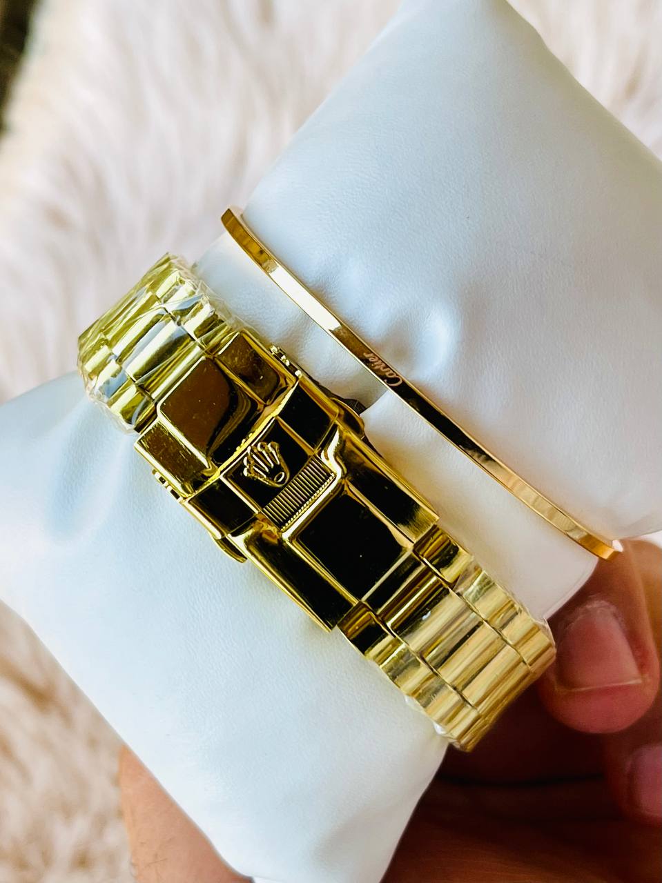 ساعة Rolex Women’s  – Color Dial with Date اوستيك مطعم وجولد ميناء الوان 