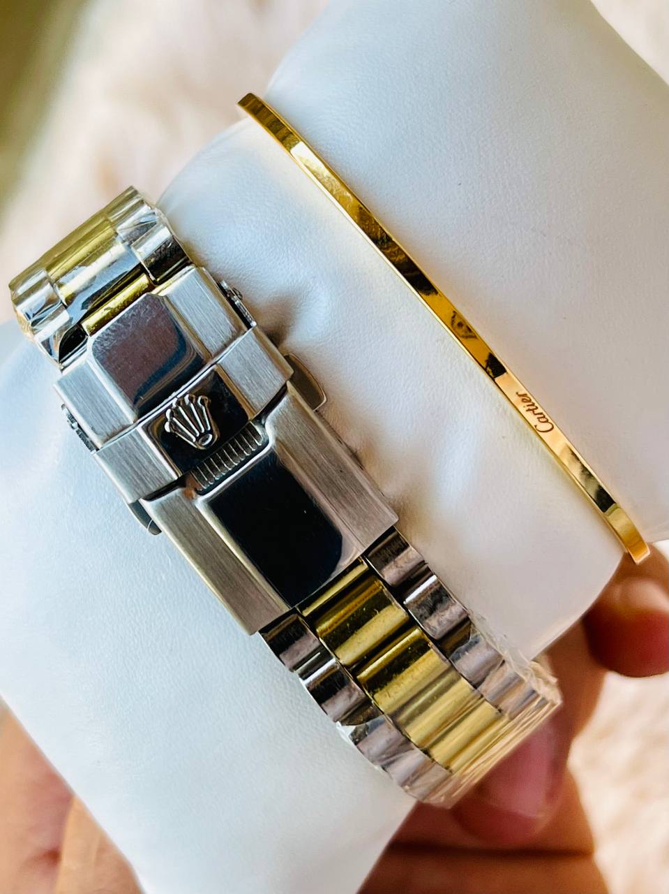 ساعة Rolex Women’s  – Color Dial with Date اوستيك مطعم وجولد ميناء الوان 