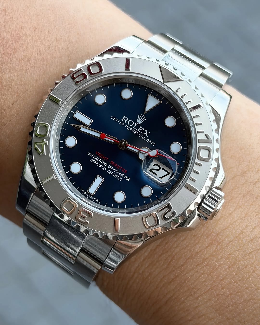 ساعة Rolex Submariner سيلفر اطار سيلفر ميناء ازرق 