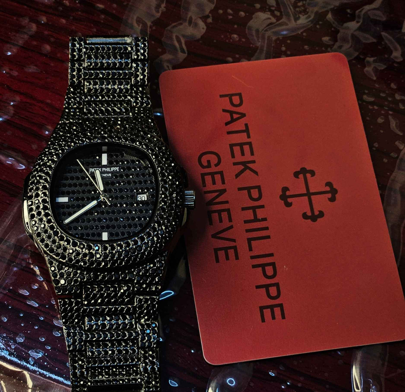 ساعة Patek Philippe Full Stones فصوص بالكامل لون اسود 