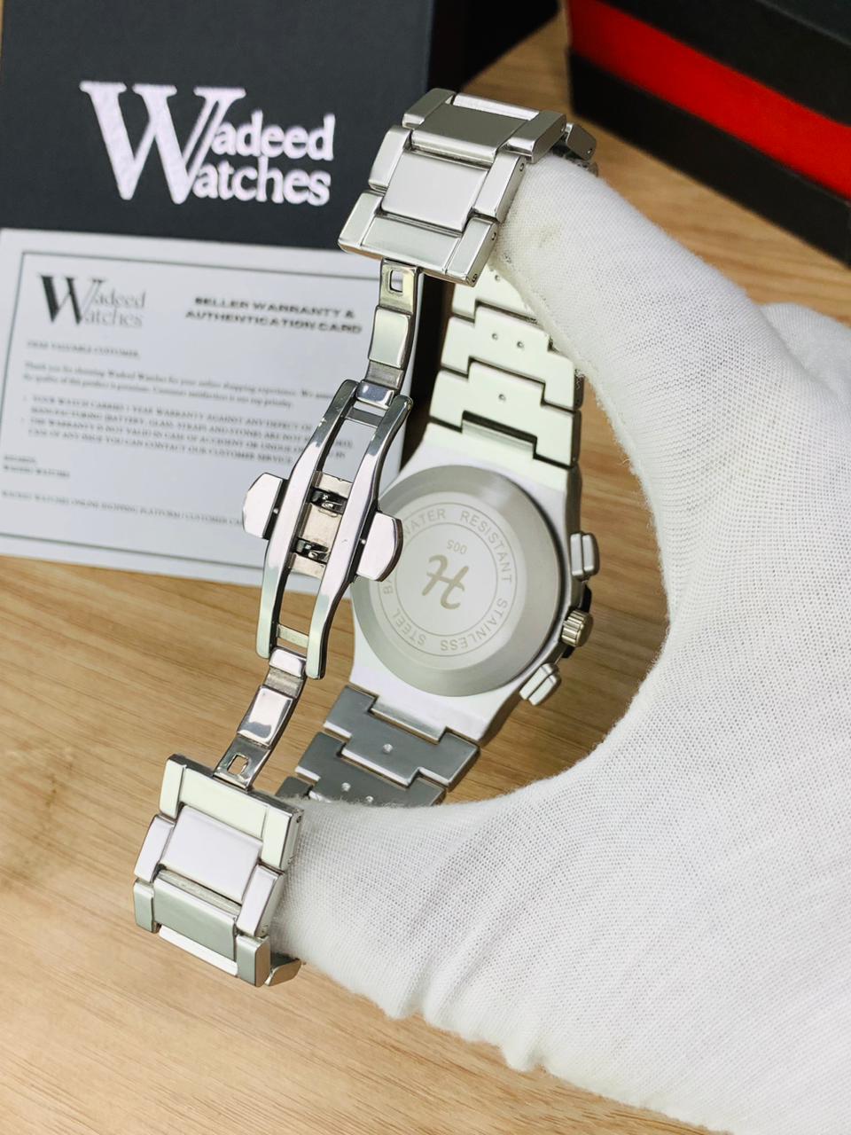 ساعة Hublot Metal  – Round Bezel لون سيلفر بالكامل
