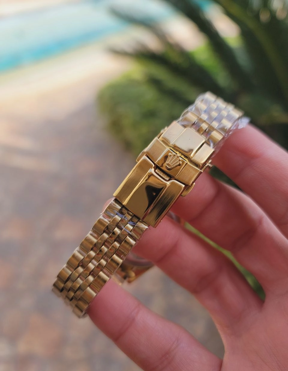 ساعة Rolex Women’s Full Stones دهبي بالكامل ميناء منقرشة