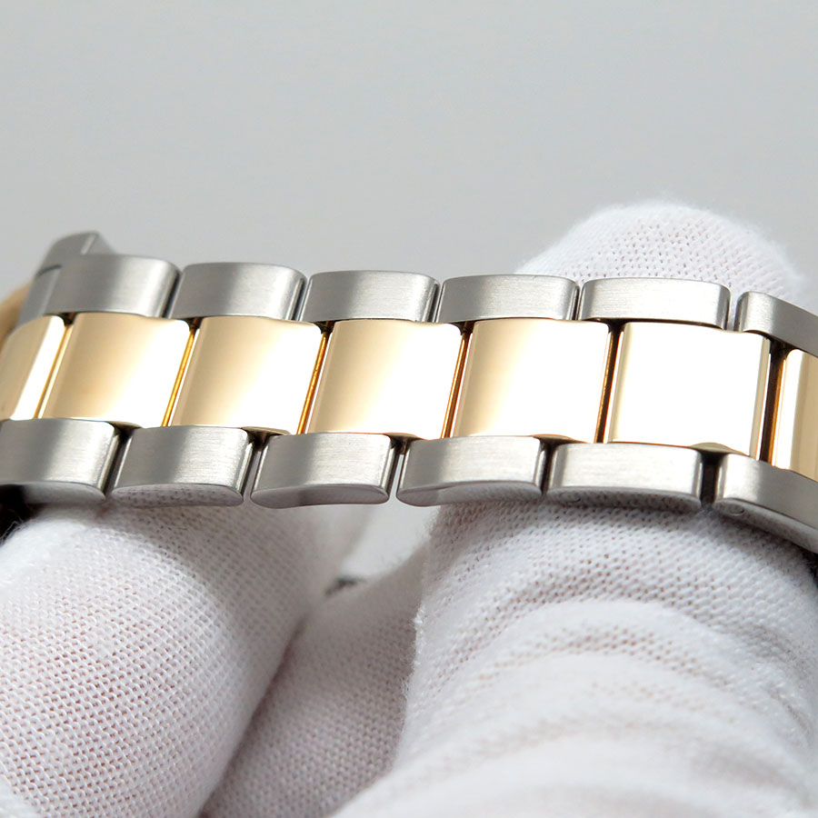 ساعة Rolex Submariner سيلفر في جولد ميناء اخضر