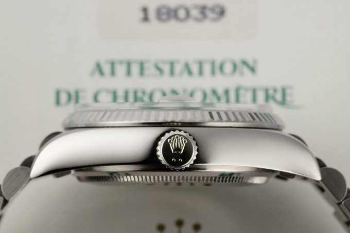 ساعة Rolex Datejust Men’s Watch سحاب ظهر شفاف لون سيلفر ميناء اسود فصوص