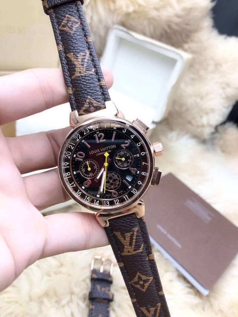 ساعة Louis Vuitton Women’s Leather Watch عدادت شغالة