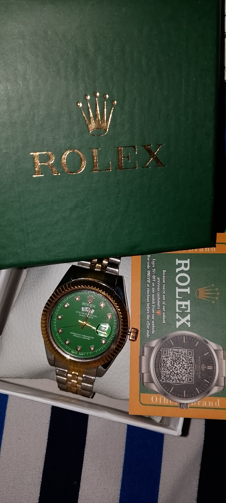 ساعة Rolex Oyster Day-Date بها 2 نتيجة اوستيك سيلفر في جولد ميناء اخضر