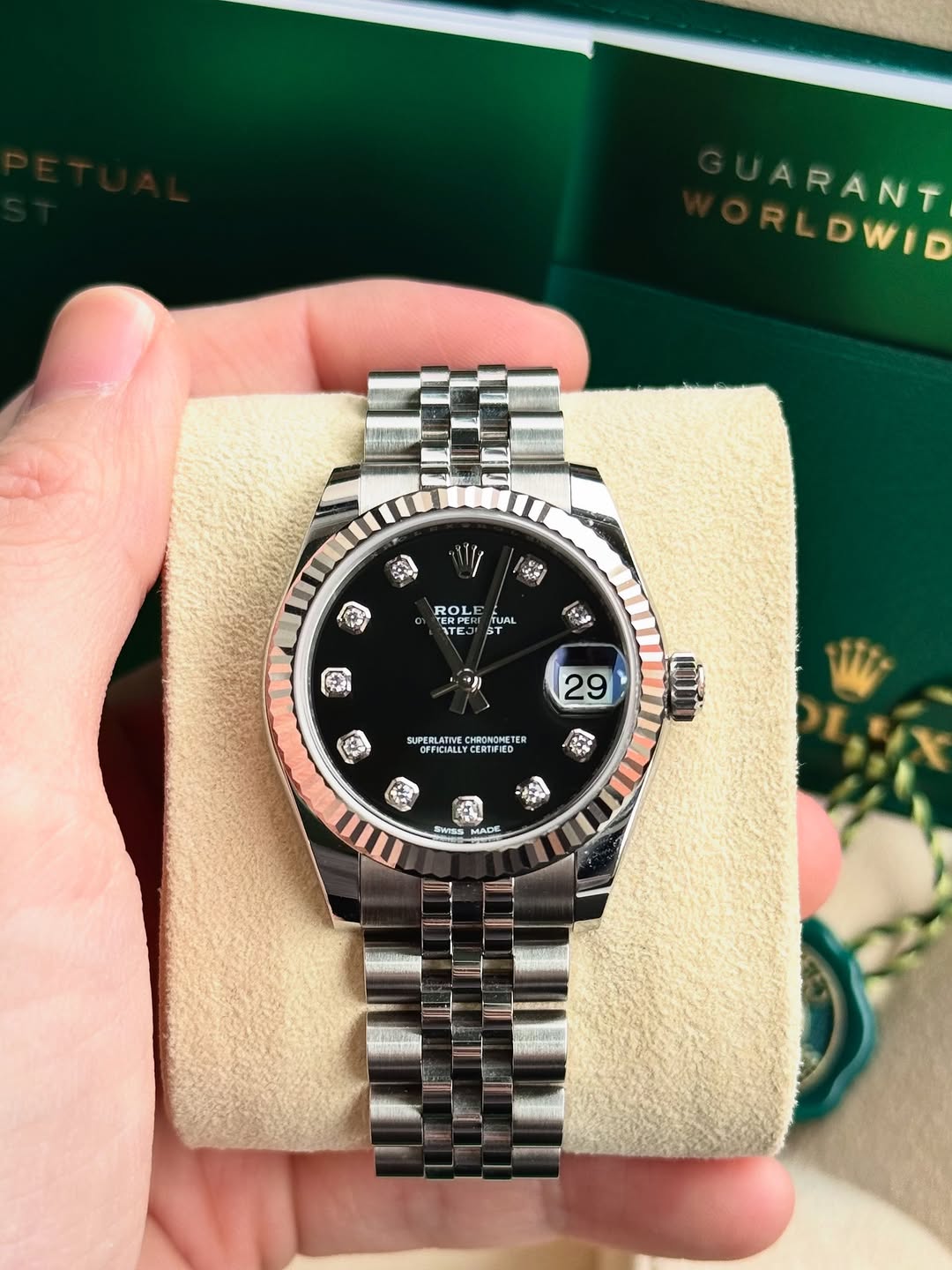 ساعة Rolex Datejust Men’s Watch سحاب ظهر شفاف لون سيلفر ميناء اسود فصوص