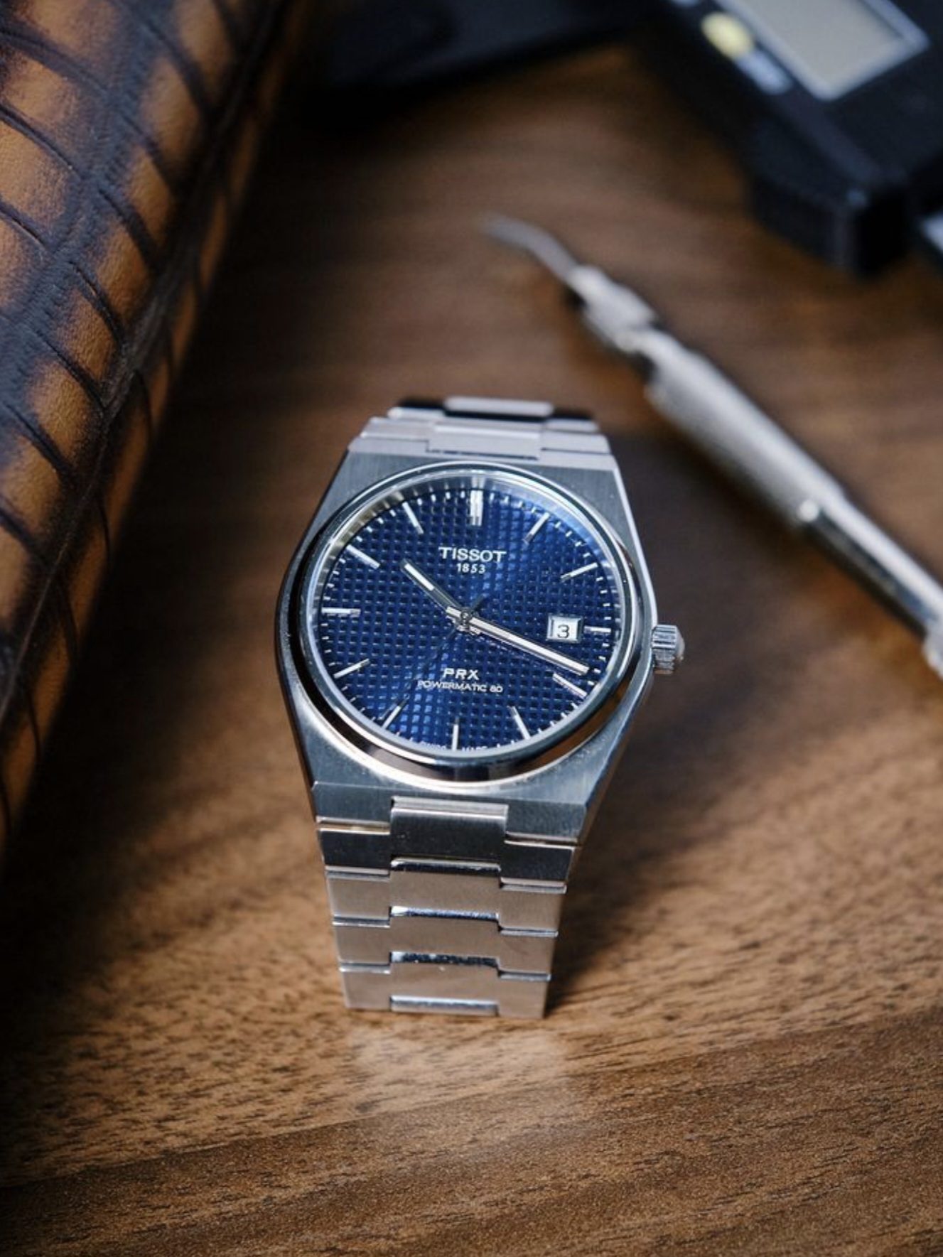 ساعة Tissot PRX Silver Watch – Blue Dial with Date لون سيلفر ميناء ازرق