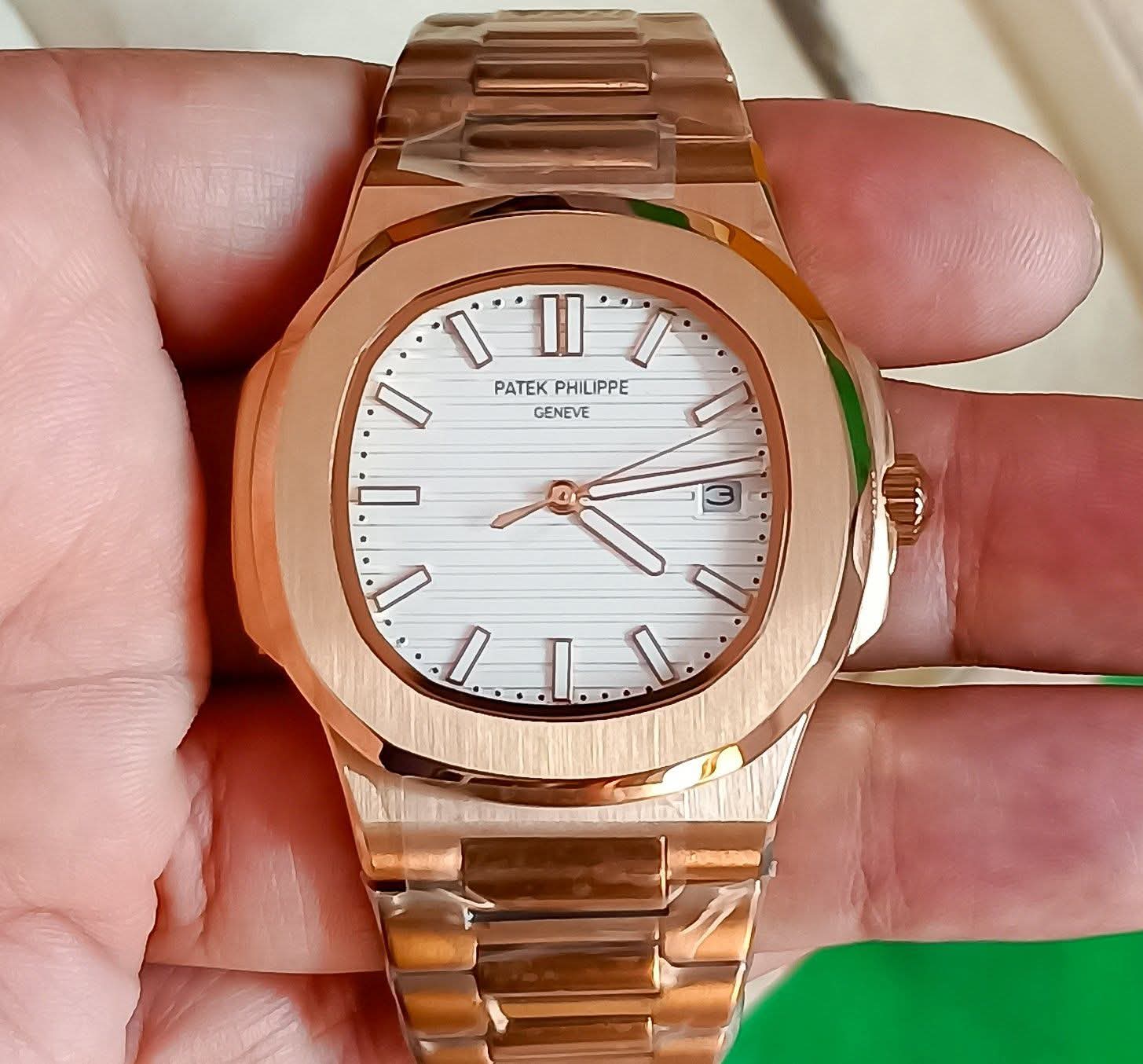 ساعة Patek Philippe Rose Gold Watch – White / Black Dial with Date