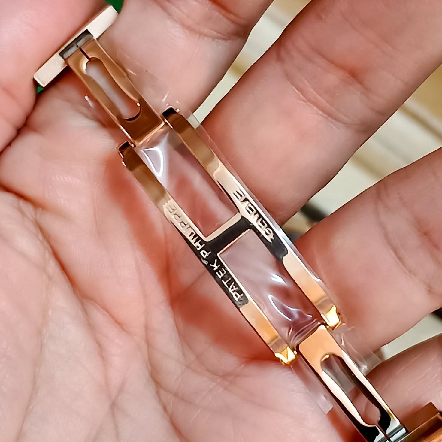 ساعة Patek Philippe Rose Gold Watch – White / Black Dial with Date