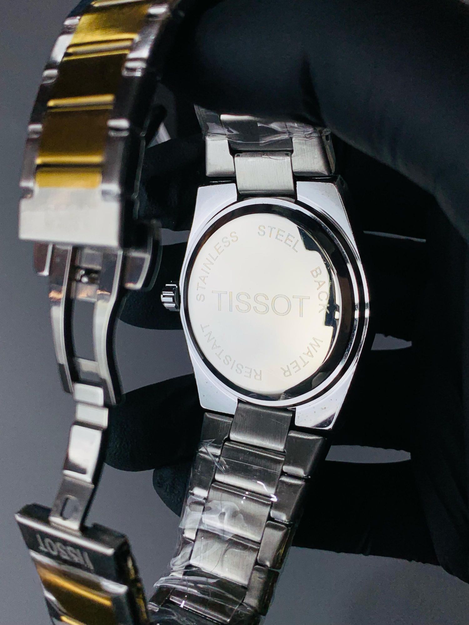 ساعة Tissot PRX Two-Tone Watch – Green / Blue Dial with Date مطعم لون ميناء اخضر وازرق 