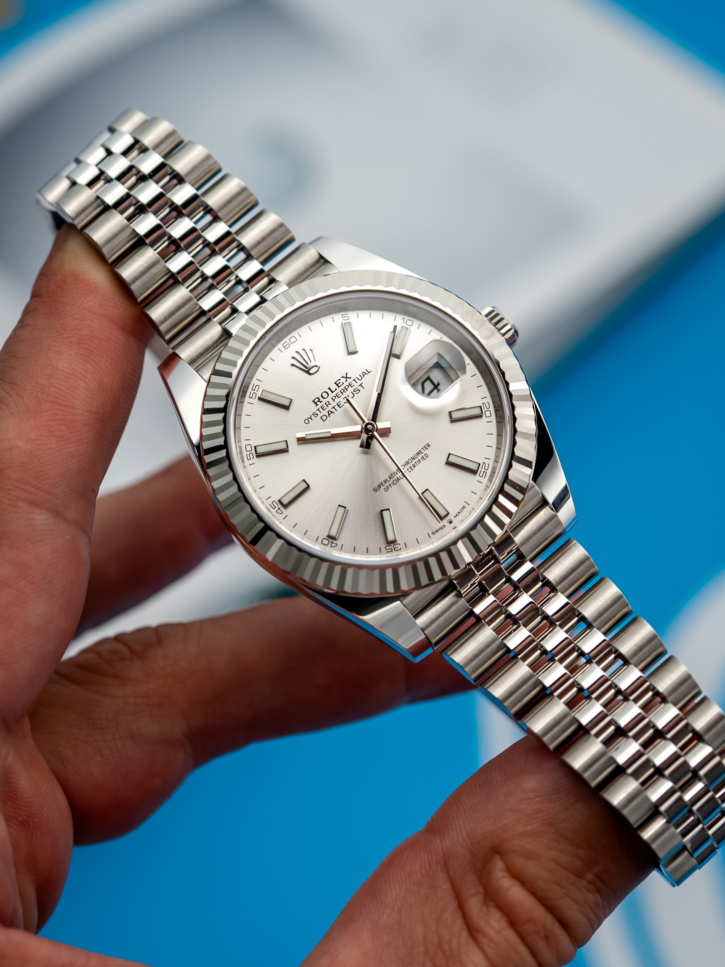ساعة Rolex Datejust Men’s Watch شروط من الداخل سيلفر_مينا اسود وازرق واخضر وسيلفر _ ظهر شفاف