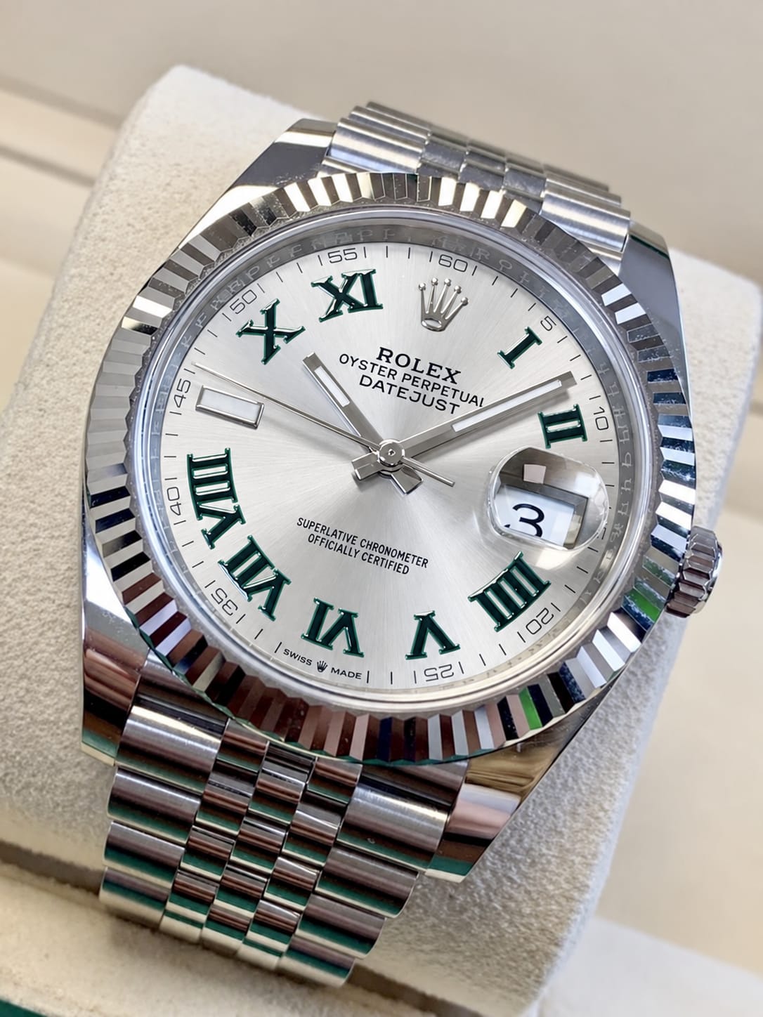 ساعة Rolex Datejust Watch – Roman Numerals & Transparent Case Back لون سيلفر وجراي
