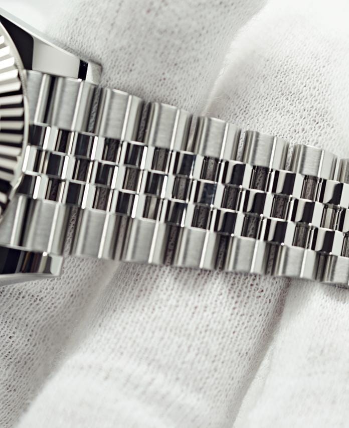 ساعة Rolex Datejust Watch – Roman Numerals & Transparent Case Back لون سيلفر وجراي