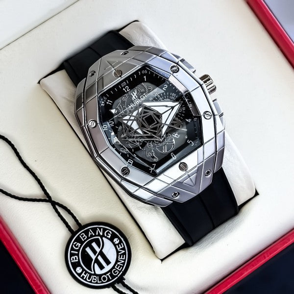 ساعة Hublot Rubber Strap Watch – Silver Dial with Date الشكل الدائري 