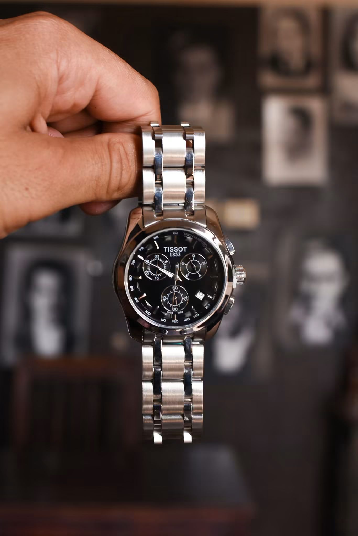 Tissot Chronograph Watch – Silver Metal Bracelet ميناء ابيض واسود