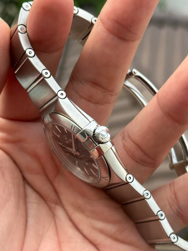 ساعة Omega Classic Vintage Watch – Silver Metal Bracelet with Date لون ميناء سيلفر واسود 