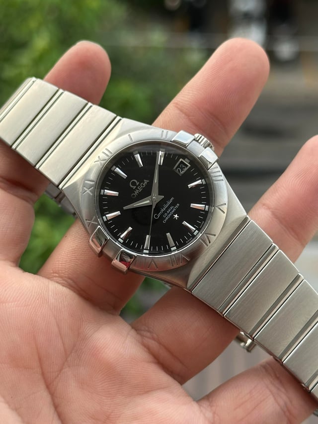 ساعة Omega Classic Vintage Watch – Silver Metal Bracelet with Date لون ميناء سيلفر واسود 