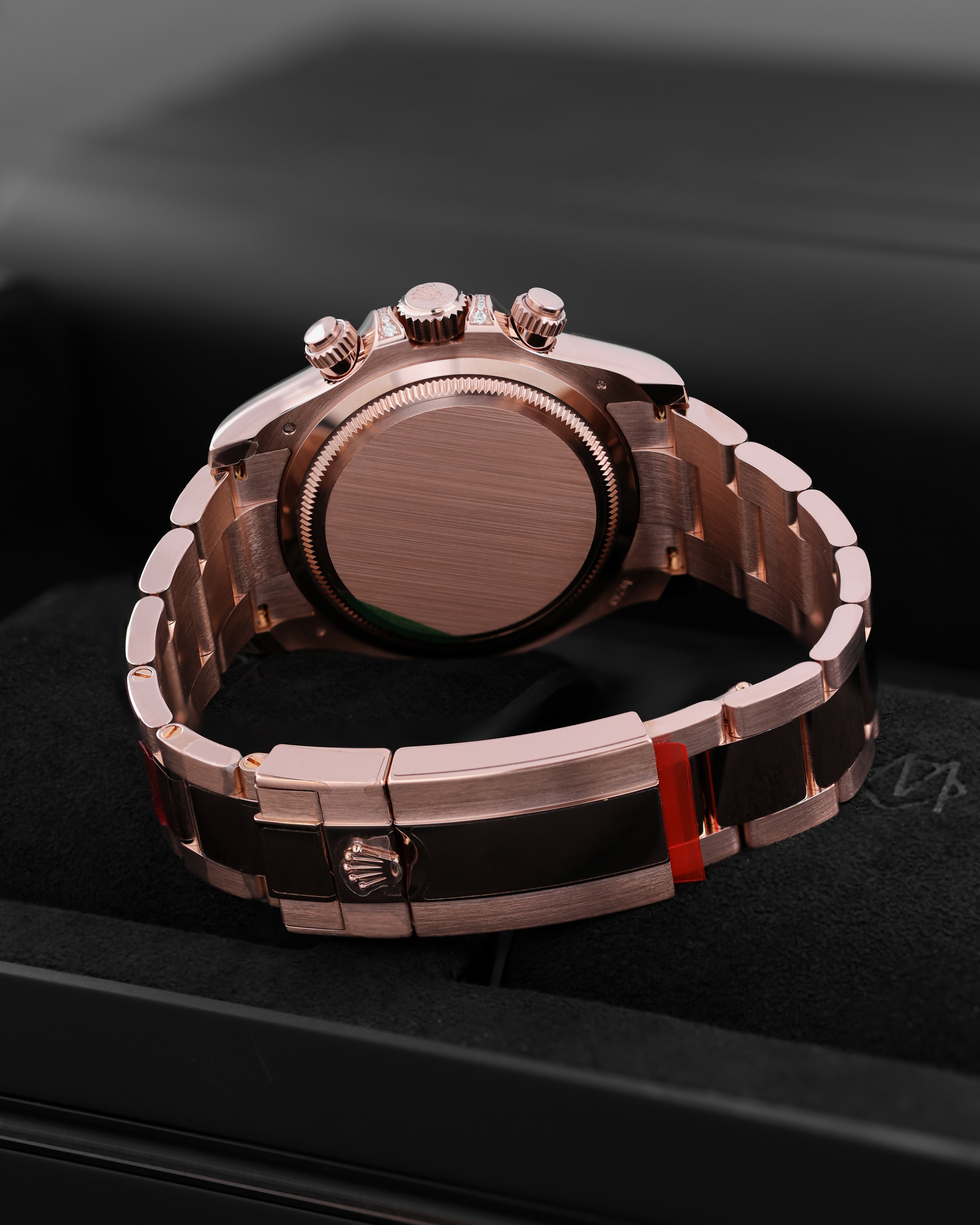 ساعة Rolex Daytona Rainbow Rose Gold Watch – Crystal Bezel ديتونة معدن روز جولد اطار ستراس