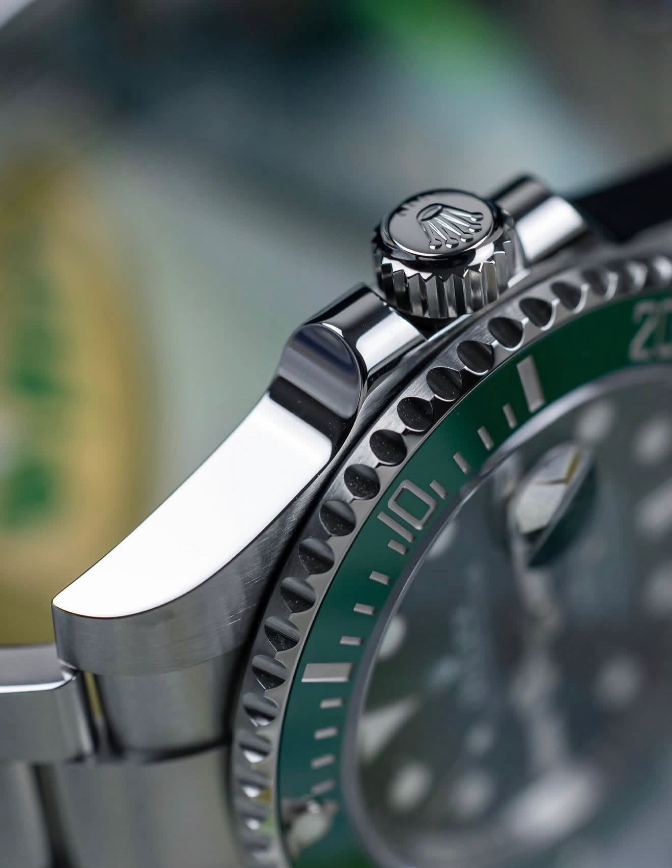 ساعة Rolex Submariner Silver Watch – Green Dial with Date