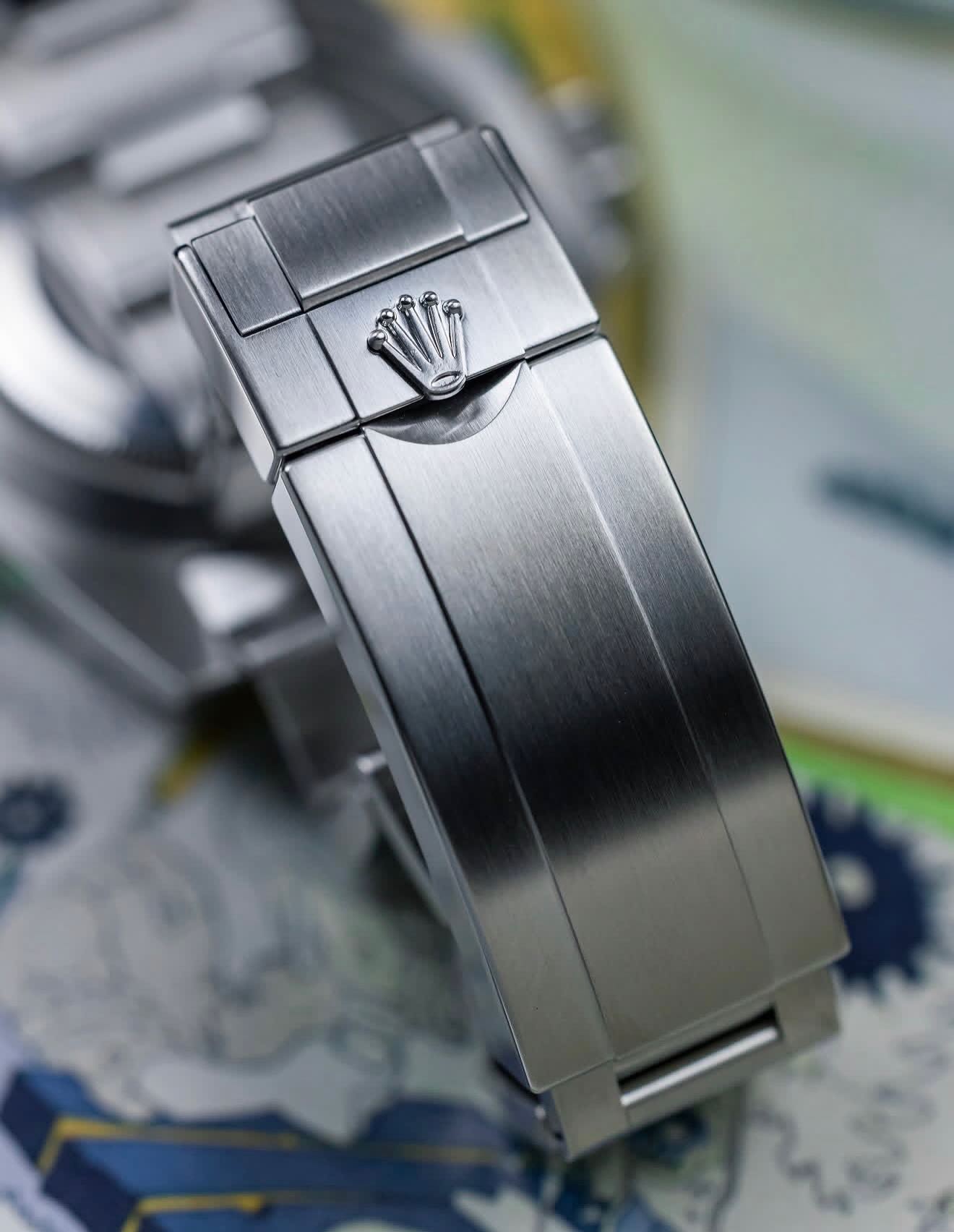 ساعة Rolex Submariner Silver Watch – Green Dial with Date
