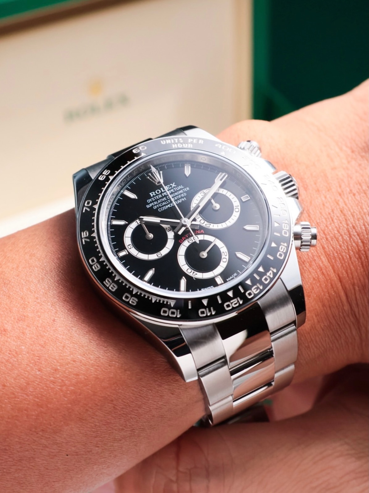 ساعة Rolex Daytona Silver metal Chronograph Watch – Black Dial لون سيلفر ميناء اسود