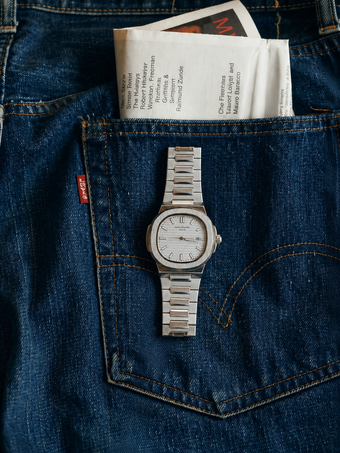 ساعة Patek Philippe Silver Watch – White Dial, Date Display & Transparent Case Back